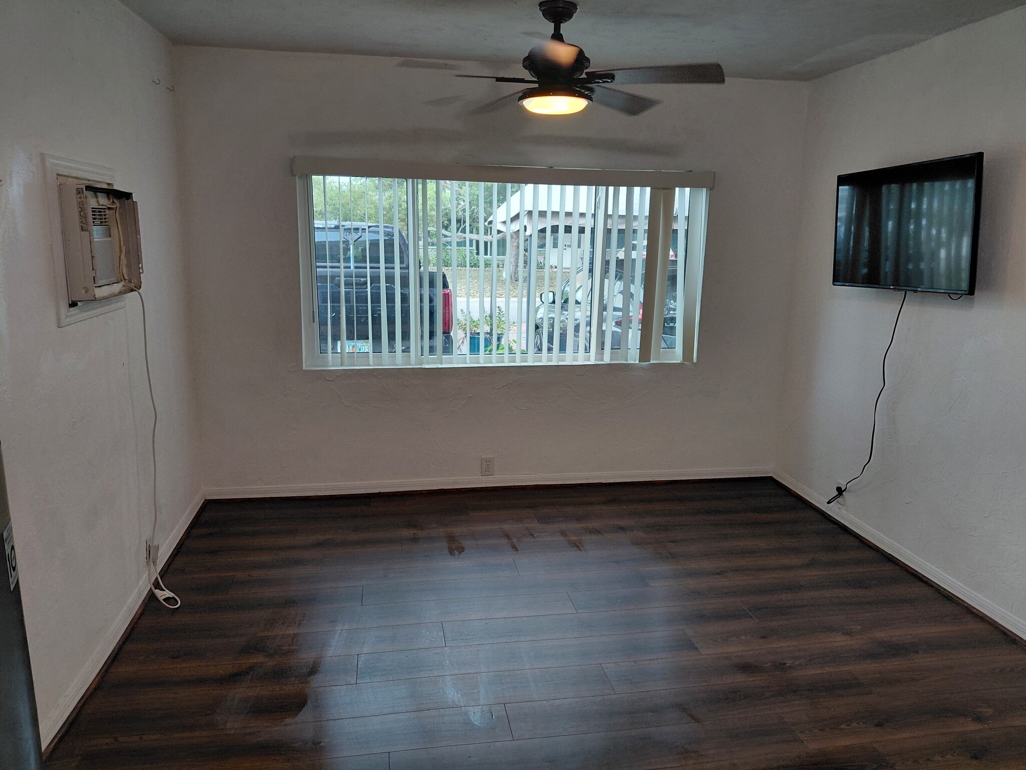 Large Bedroom Area, with large window - 5720 24th St W