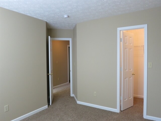 Building Photo - 13920 Bruddy Dr