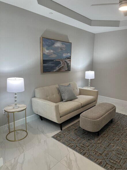 Building Photo - 15257 Zeno Way