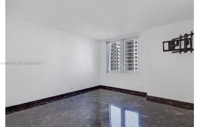 Building Photo - 2301 Collins Ave
