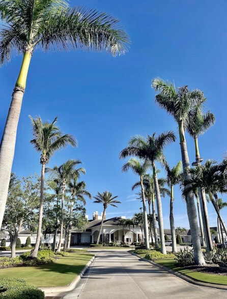 Building Photo - 10480 Washingtonia Palm Way