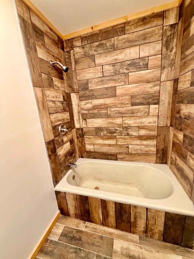 Building Photo - 25890 Wayne Rd