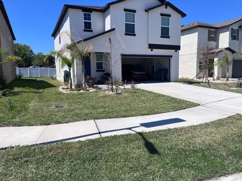 Building Photo - 6213 Back Forty Lp