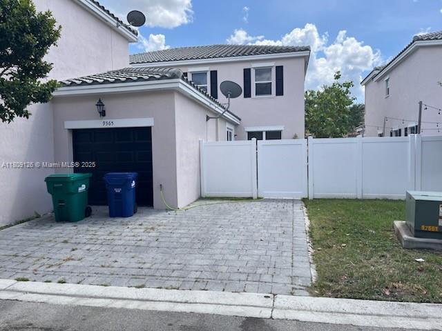 Building Photo - 9365 SW 171st Ct