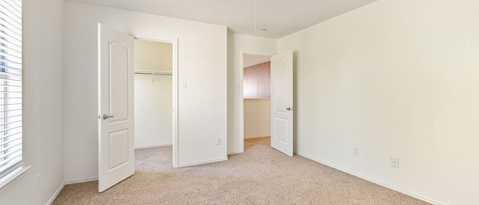 Building Photo - 8109 Verbank Villa
