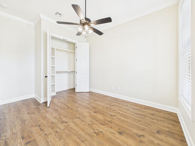 Building Photo - Stunning New Construction 4 Bed 3.5 Bath- ...