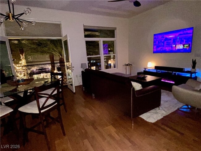 Building Photo - 2260 Village Walk Dr