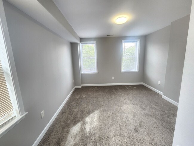 Building Photo - Beautiful Home in West baltimore
