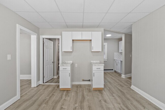 Building Photo - 140 Bailey St