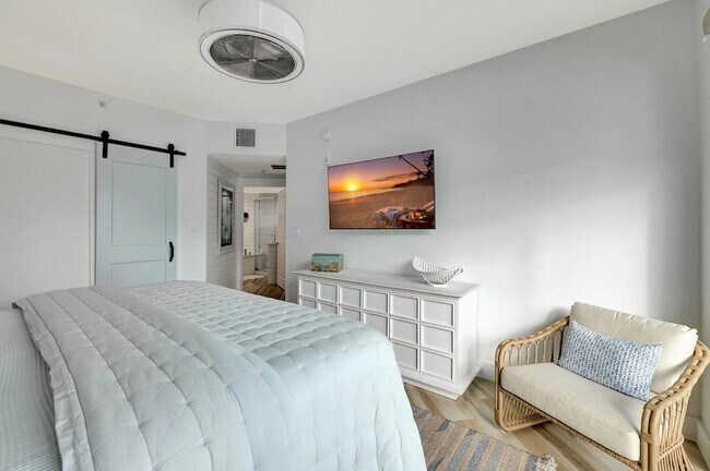 Building Photo - 875 NW Flagler Ave