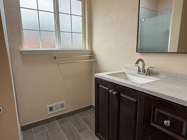 Building Photo - 1608 Ronald Ct