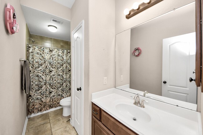 Building Photo - 6810 Hunters Trace Ln