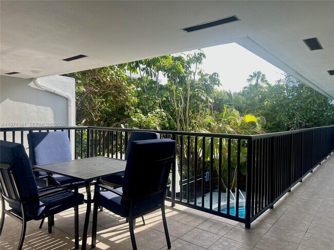 Building Photo - 195 Sunrise Dr