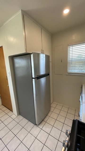 refrigerator - 2538 W Ramona Rd