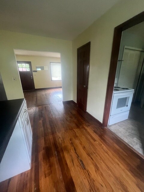 dining area - 1604 N New York Ave