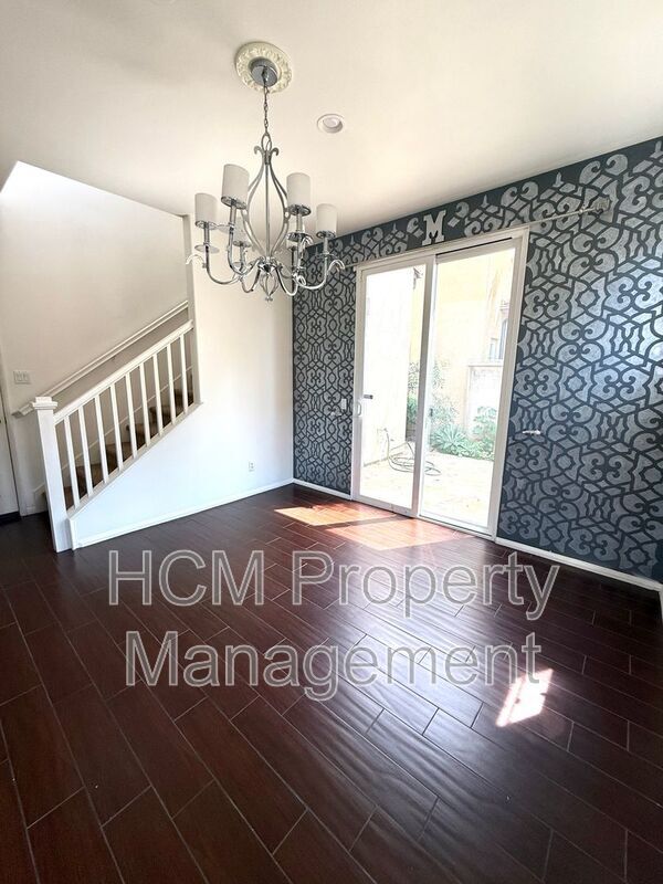 Building Photo - 74 Chantilly