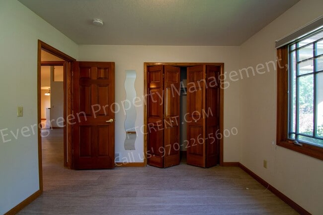 Building Photo - 1223 Red Oak Ct