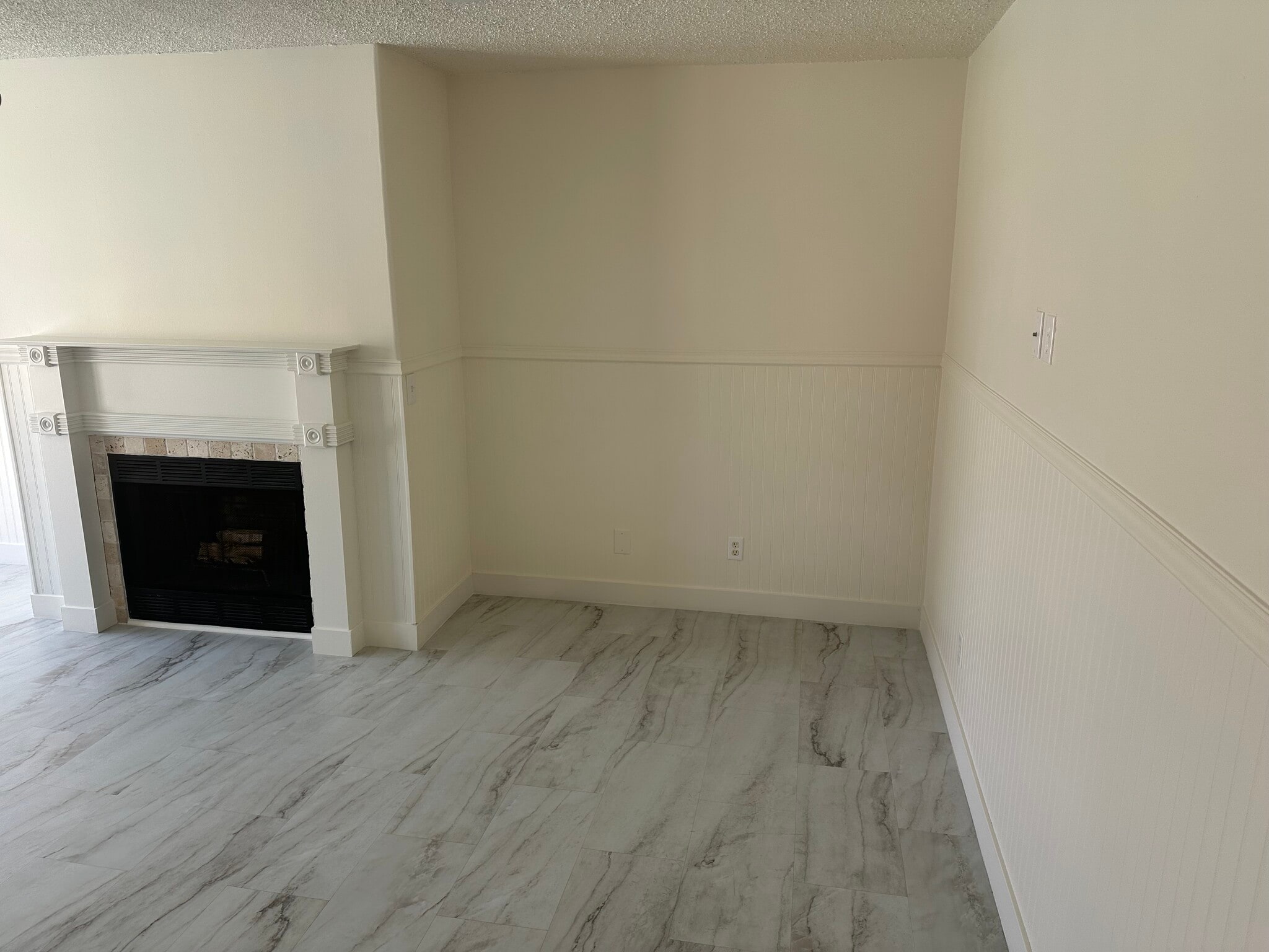 Building Photo - 8140 Spur Ct