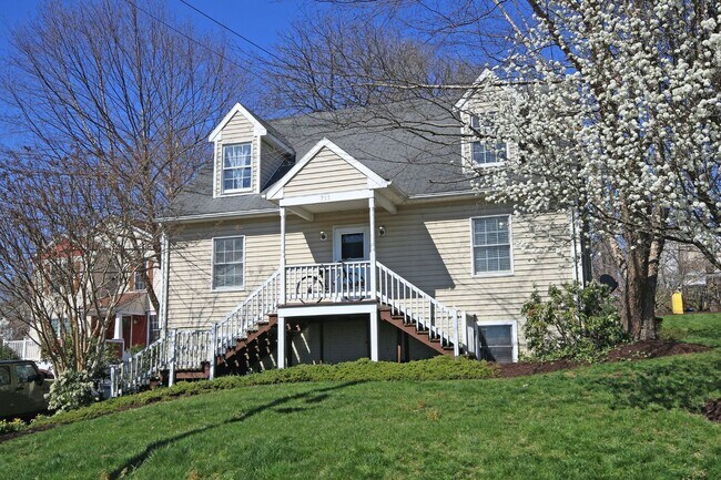 Building Photo - Fifeville/Downtown Home Just Minutes From UVA Medical Center