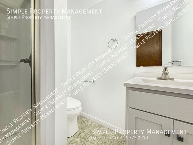 Building Photo - 2666 Randall Ave NW