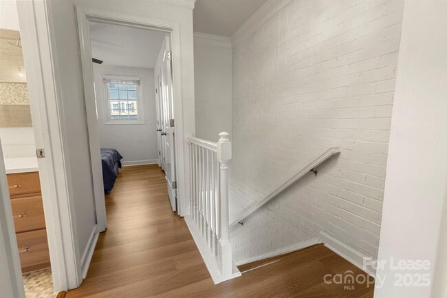 Building Photo - 1318 Green Oaks Ln