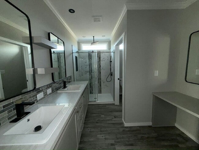 Building Photo - 3514 Campari Dr