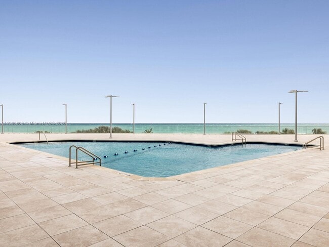 Building Photo - 7135 Collins Ave