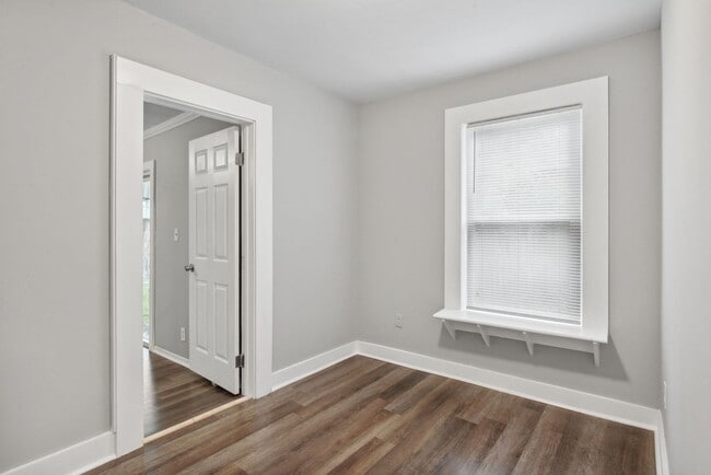 Building Photo - 3BR/2BA Downtown House Walking Distance to Forsyth Park and Daffin Park