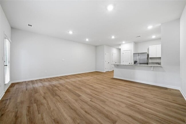 Building Photo - 5961 Skylar Dr