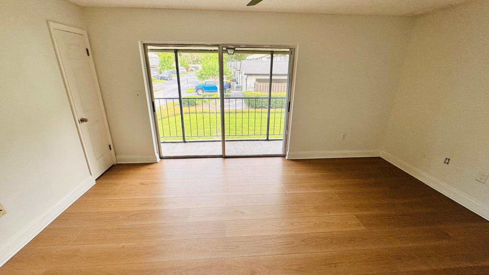 Building Photo - 600 Waverly Ln