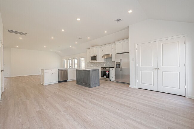 Building Photo - 27122 Angel Creek Ln