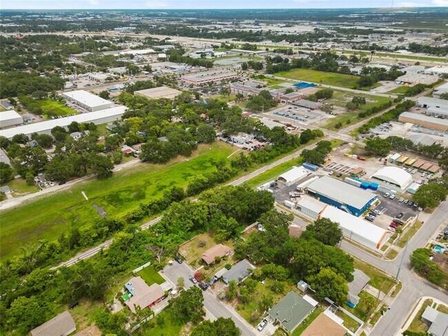 Building Photo - 3607 E 24th Ave