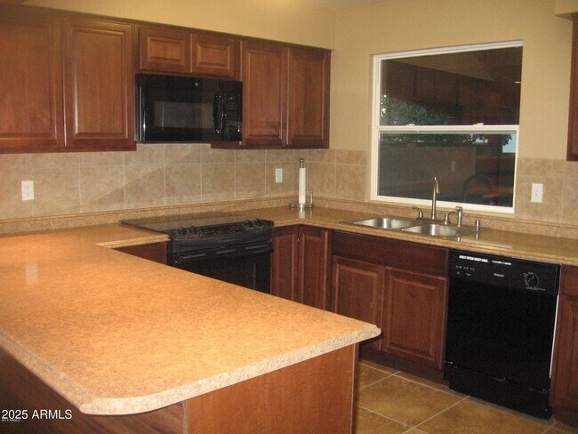 Building Photo - 20832 N 17th Ave