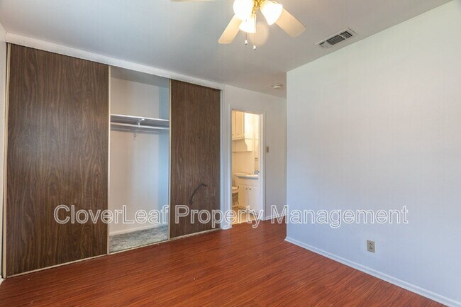 Building Photo - 7319 Deep Spring Dr