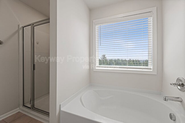 Building Photo - 4136 Thimbleberry Dr