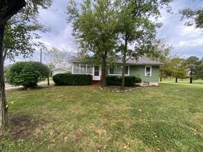 Building Photo - 3809 Southland Dr