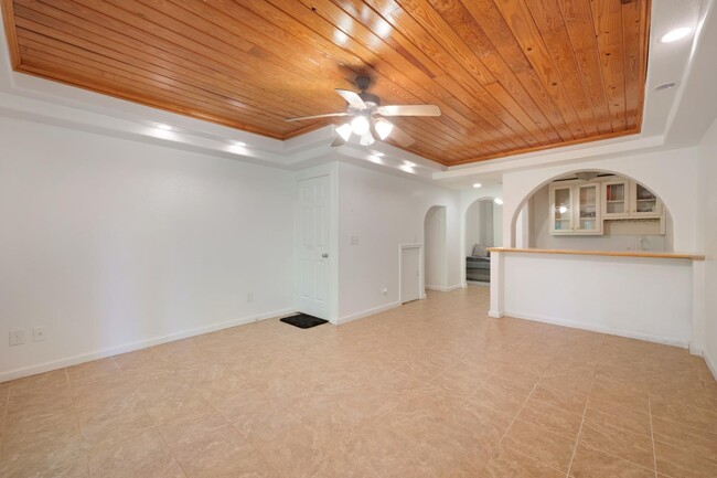 Building Photo - 2507 Hidden Cove Ct