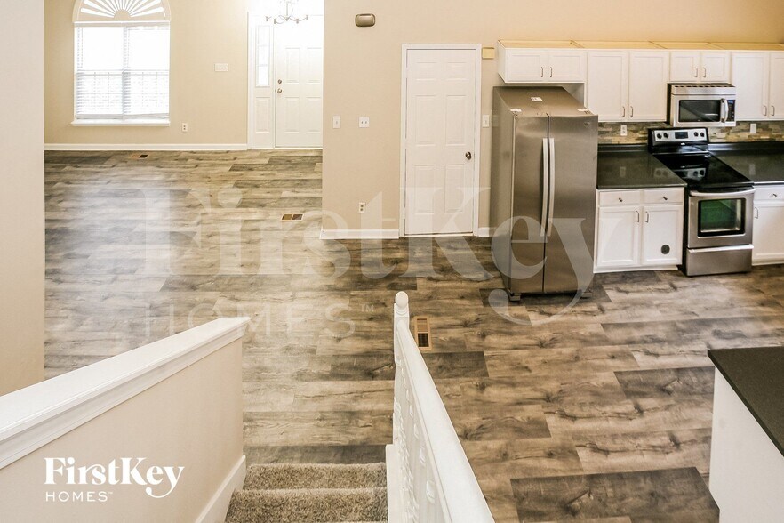 Building Photo - 361 Wildrose Ln