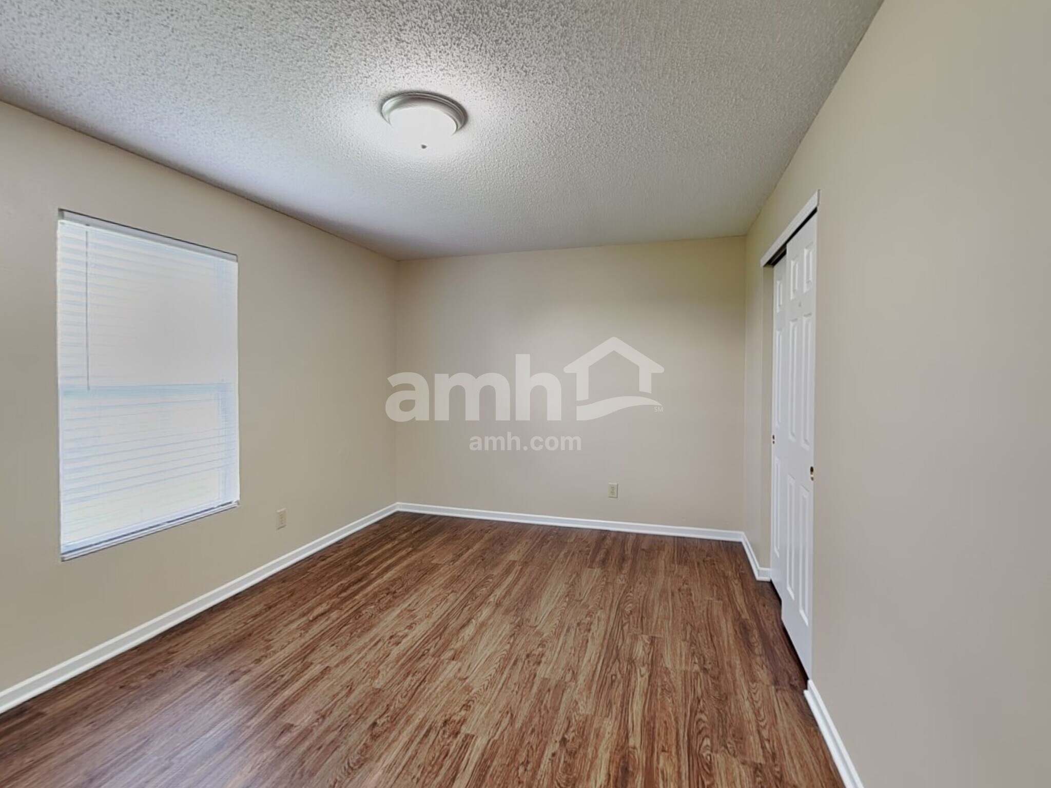 Building Photo - 2170 Bridlewood Dr