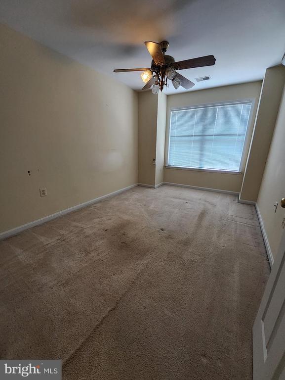Building Photo - 8612 Sanderling Dr