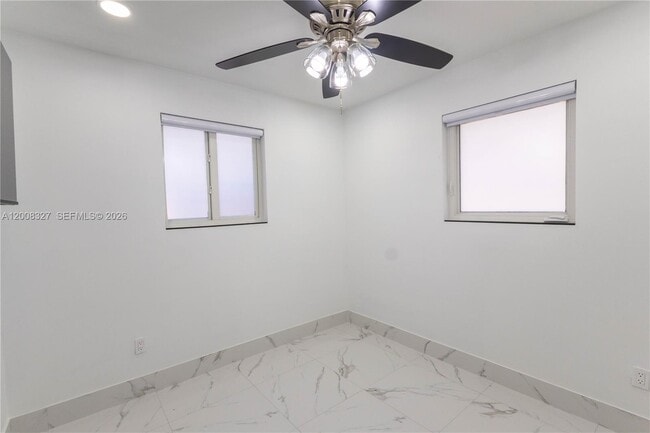 Building Photo - 3001 SW 35th Ave