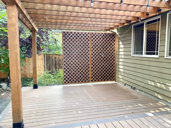 Building Photo - Updated Gem Near the River Trail – Minutes...