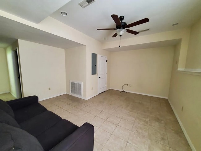 Building Photo - 1311 Berry Dr