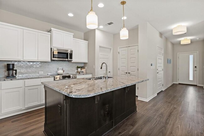 Building Photo - 9809 Eloquence Dr
