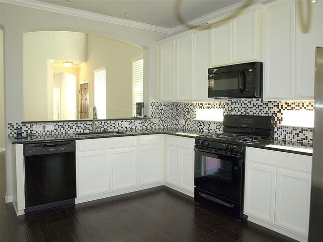 Building Photo - 213 Parable Cove