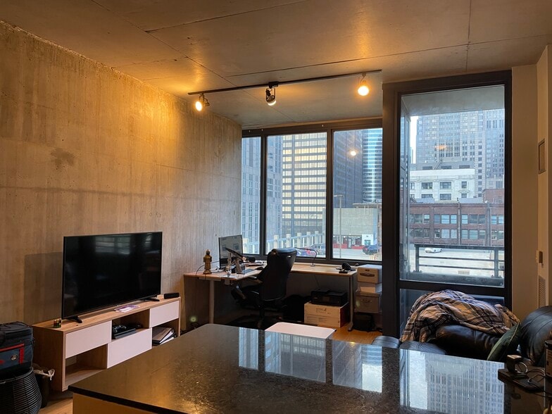 Living room - 235 W Van Buren St