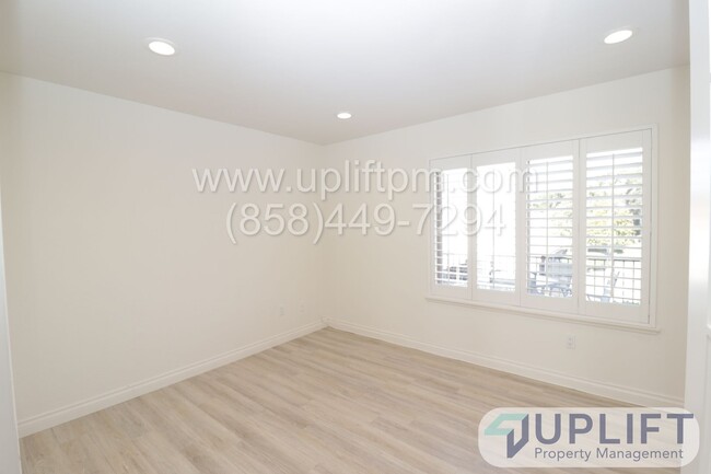 Building Photo - 2 BED 2 BATH CONDO WITH BONUS ROOM IN THE ...