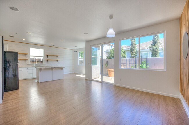 Building Photo - Spacious 3-Bedroom Home with a Backyard in Harlan Ranch Community!