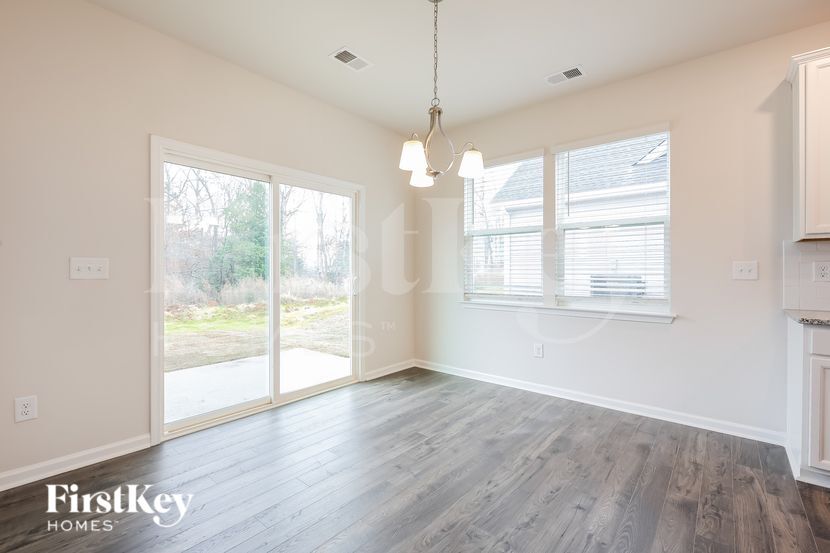 Building Photo - 116 Wild Lily Dr