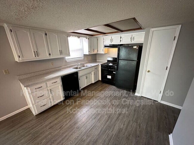 Building Photo - 35 Cherry St